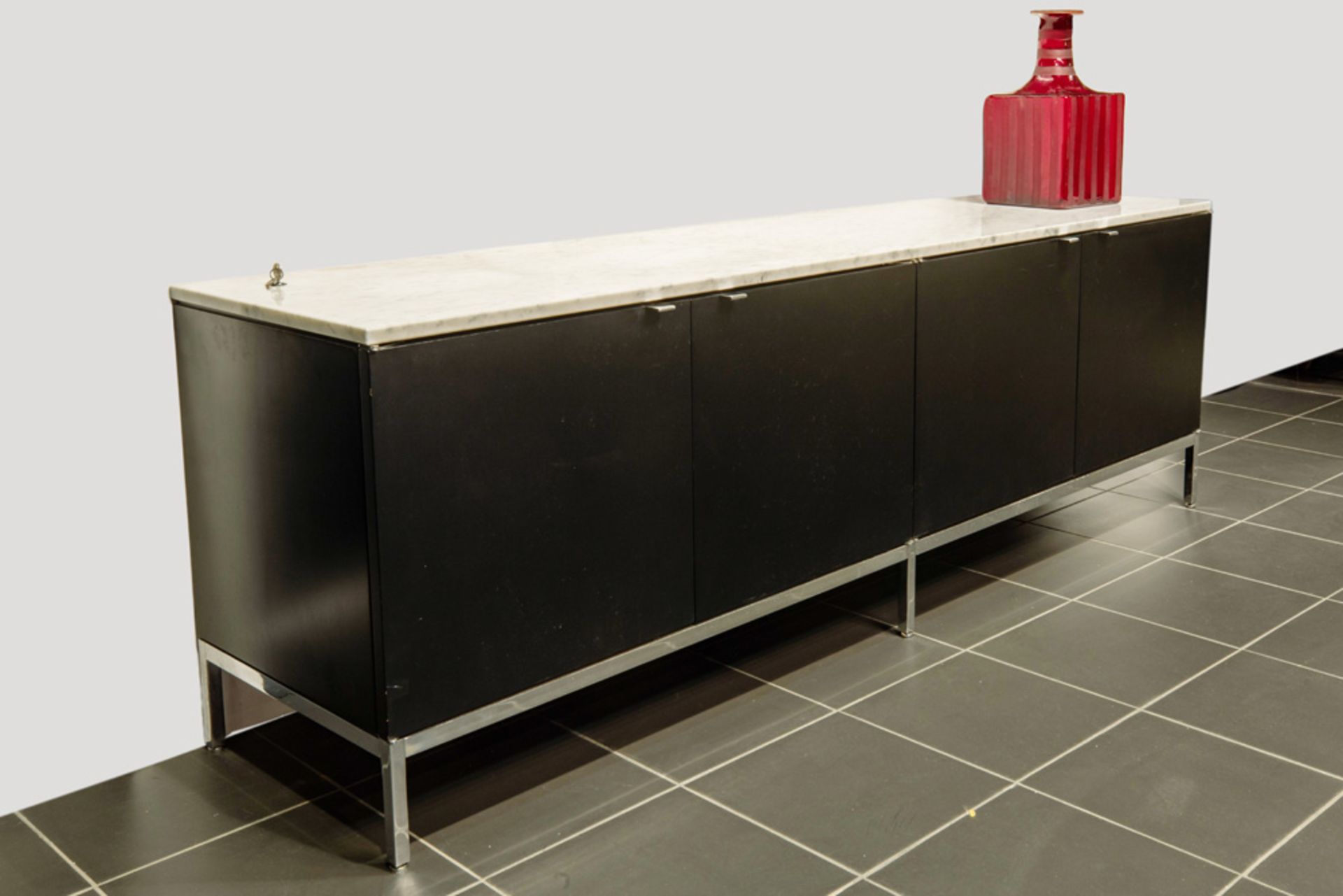sixties' Florence Knoll design (n° 118 dd 1961) "Knoll International" marked "Credenza" sideboard in - Bild 3 aus 4