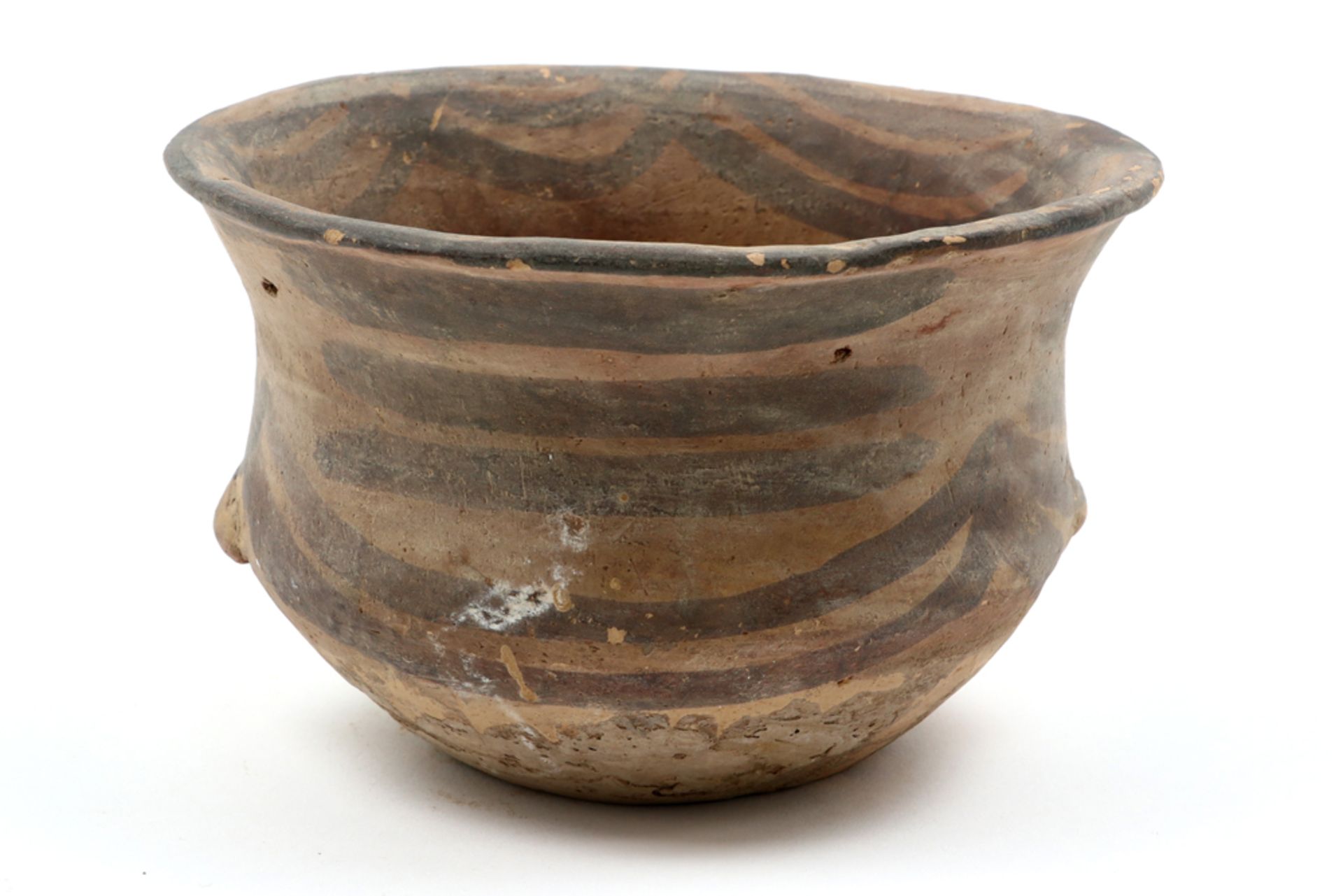 Chinese Neolithic period bowl in painted earthenware || CHINA - NEOLITHICUM - 6000 tot 2000 BC kom - Image 2 of 4