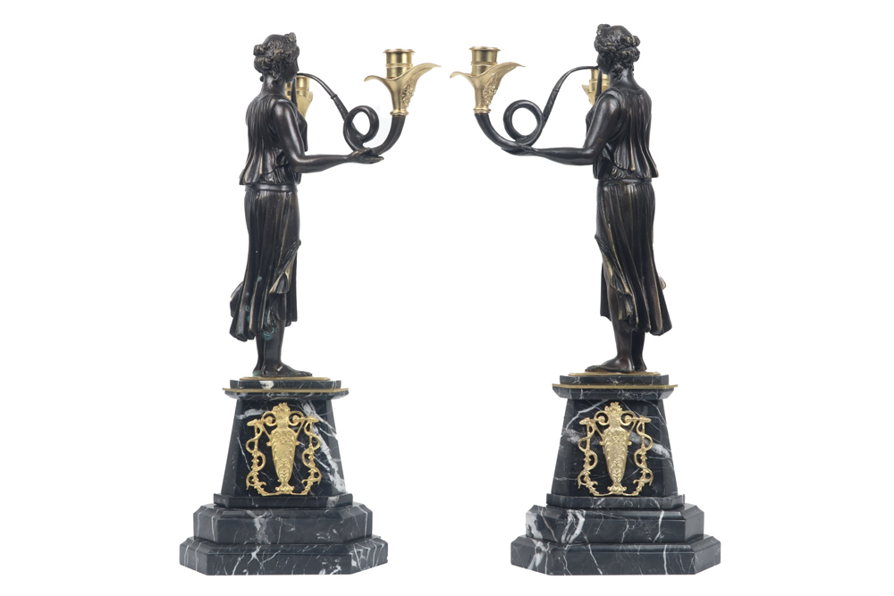 pair of Empire style "caryatid" candelabra in bronze and marble || Paar zgn "kariatide"- - Image 5 of 6