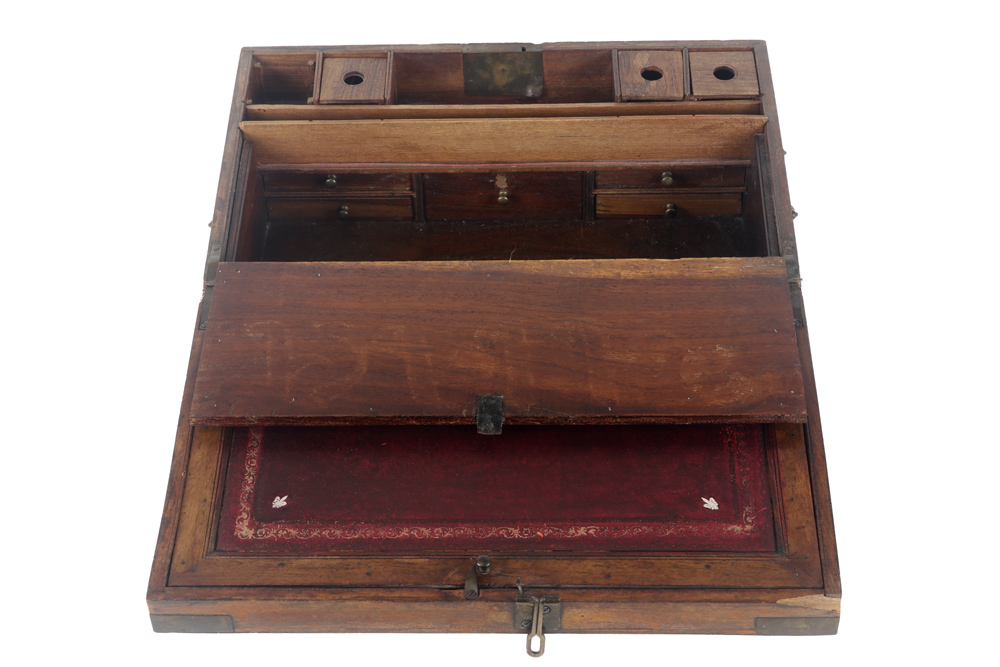 antique British-colonial writing box || Antieke Engels-koloniale schrijfkist in een exotische - Image 4 of 6