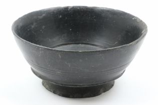 small Ancient Italian Etruscan "Bucchero" dish in black earthenware || OUD ITALIE - ETRUSKISCHE