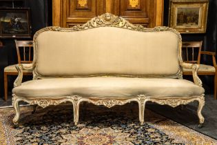 19th Cent. Napoleon III Louis XV style settee in finely sculpted wood || Negentiende eeuwse Napoleon