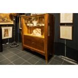 Belgian De Coene Art Deco display cabinet in rose-wood || DE COENE WERKHUIZEN KORTRIJK Art Deco-