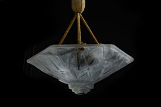 French "d'Avesn" signed chandelier with a bowl in glass with geometric decor || D'AVESN - FRANCE