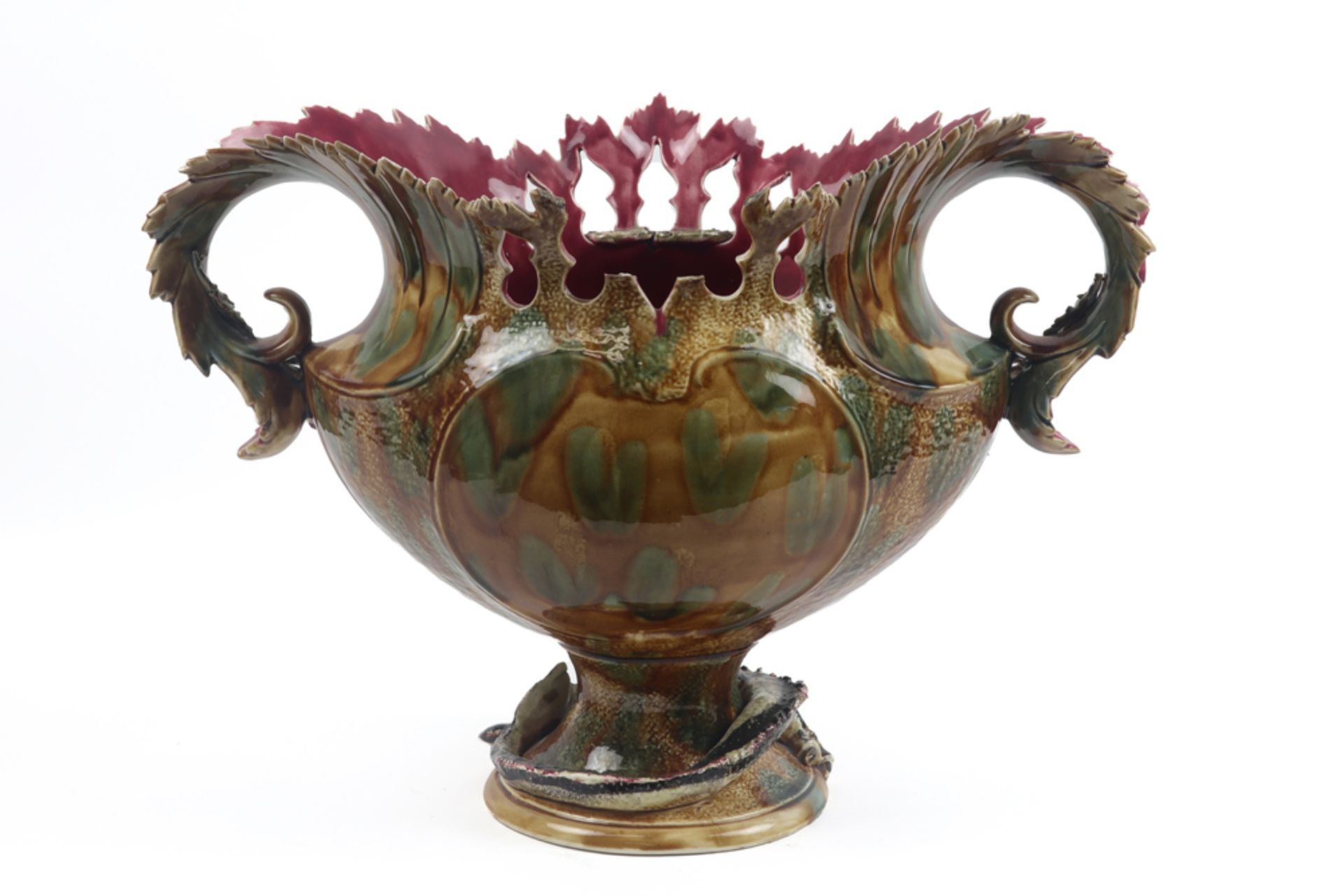 quite big antique "Barbotine" bowl in ceramic with a decor of flowers and dragon || Vrij grote - Image 2 of 6