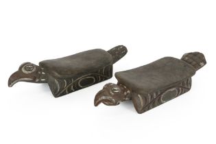 two Papua New Guinean Middle Sepik headrests in wood with sculpted animal heads || PAPOEASIE NIEUW -