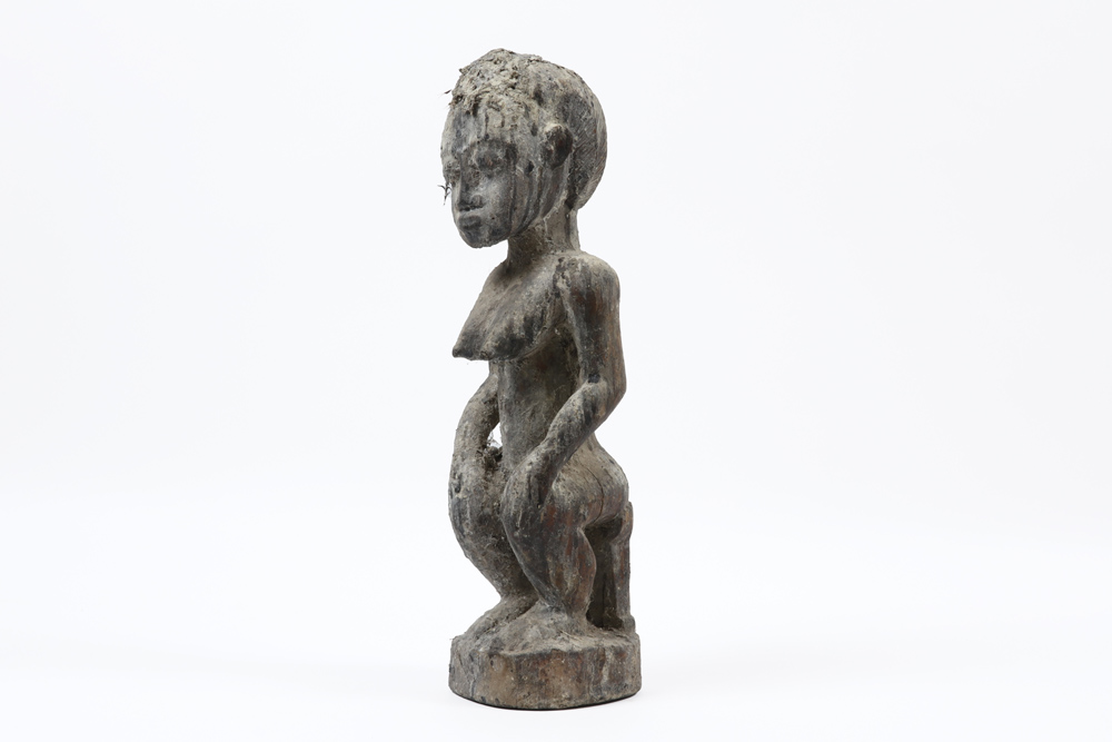 Ivory Coast Baule sculpture in wood with usage patina || AFRIKA / IVOORKUST Baule - fetisjesculptuur - Image 2 of 4