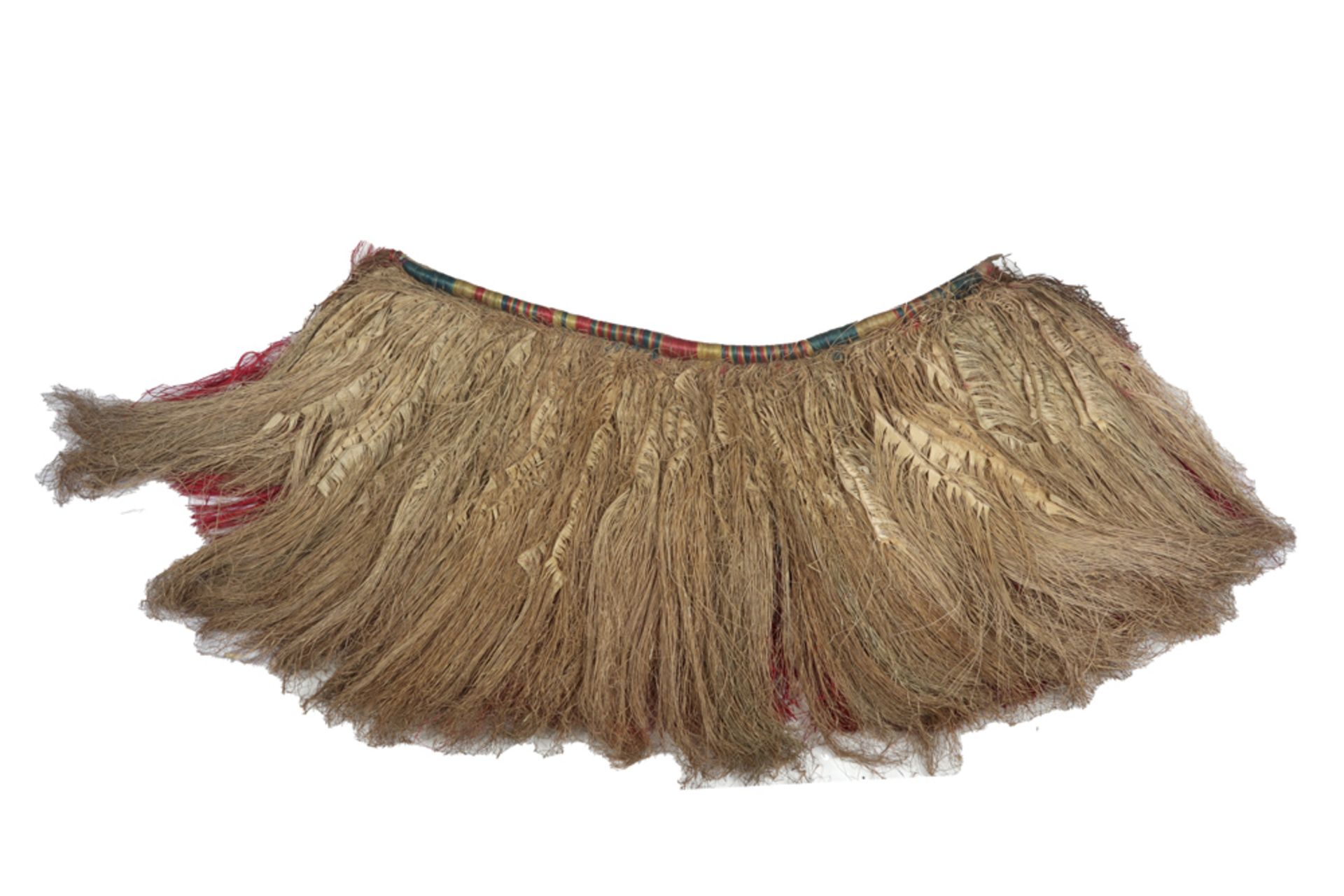 Papua New Guinean Trobiand Islands grass skirt || PAPOEASIE NIEUW - GUINEA / TROBIAND ISLANDS - Image 2 of 2