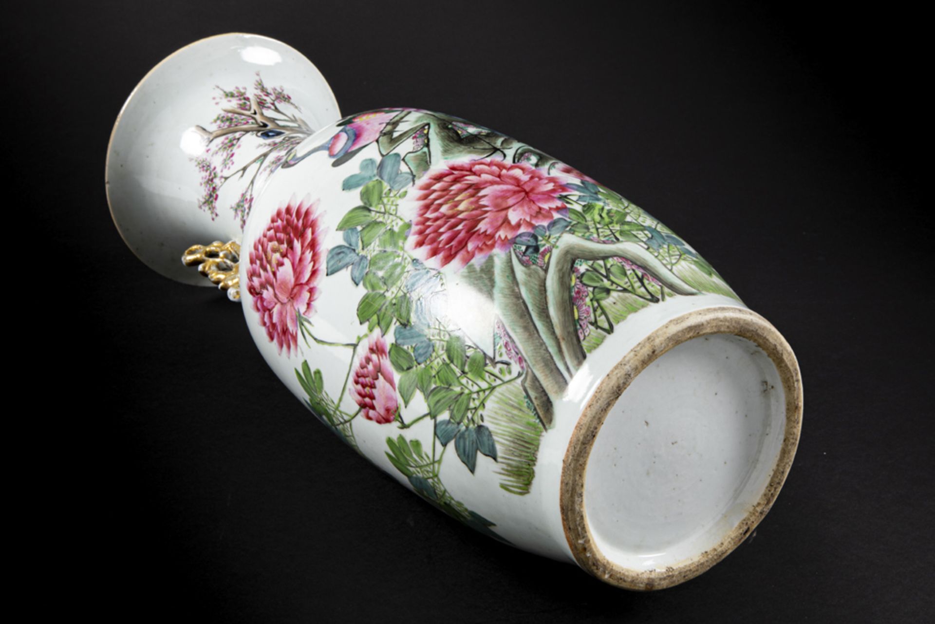 Chinese Republic period vase in porcelain with a polychrome decor with flowers and birds || - Image 7 of 7