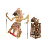 two 'Wayang' shadow puppets || Lot van twee mooie Indonesische zgn 'Wajang' schaduwpoppen