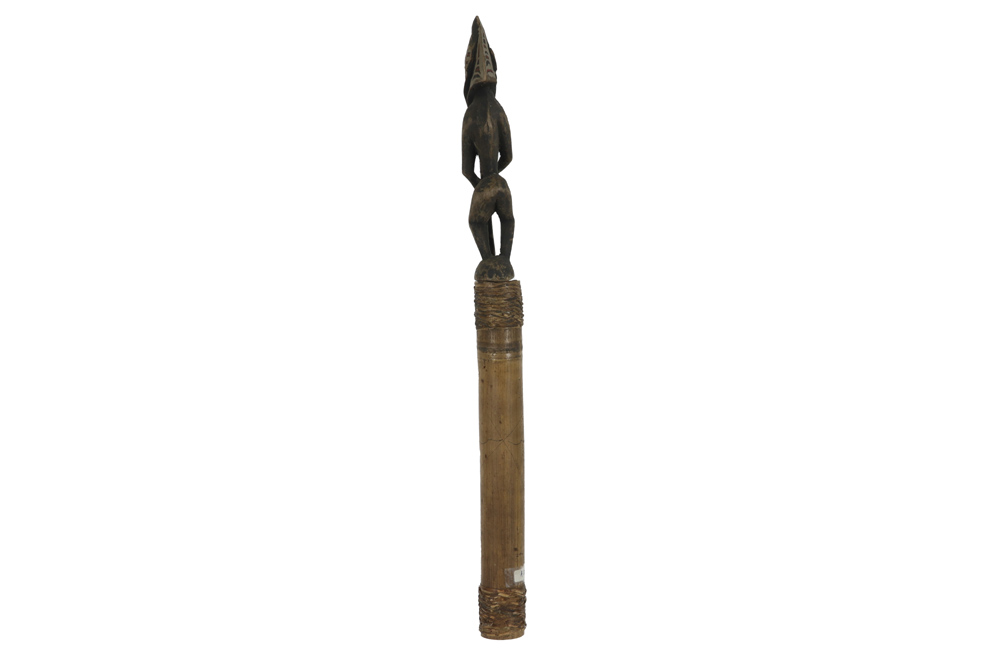 Papua New Guinean Middle Sepik flute stick in bamboo and wood || PAPOEASIE NIEUW - GUINEA - MIDDEN - Image 5 of 5