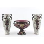 three pieces of antique "Barbotine" ceramic || Lot (3) antieke zgn "Barbotine" faïence met een
