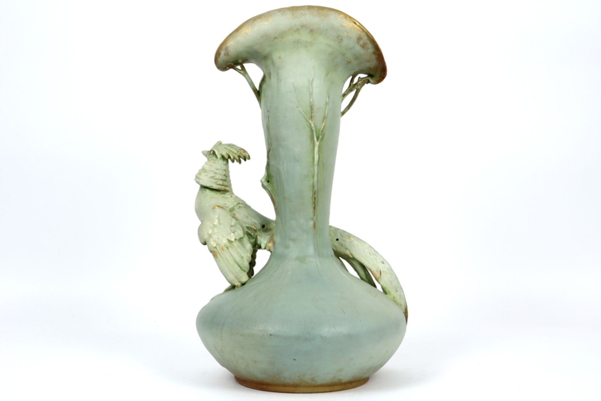 Art Nouveau vase in "Amphora" marked porcelain || Art Nouveau-vaas versierd met een pauw in - Image 2 of 5