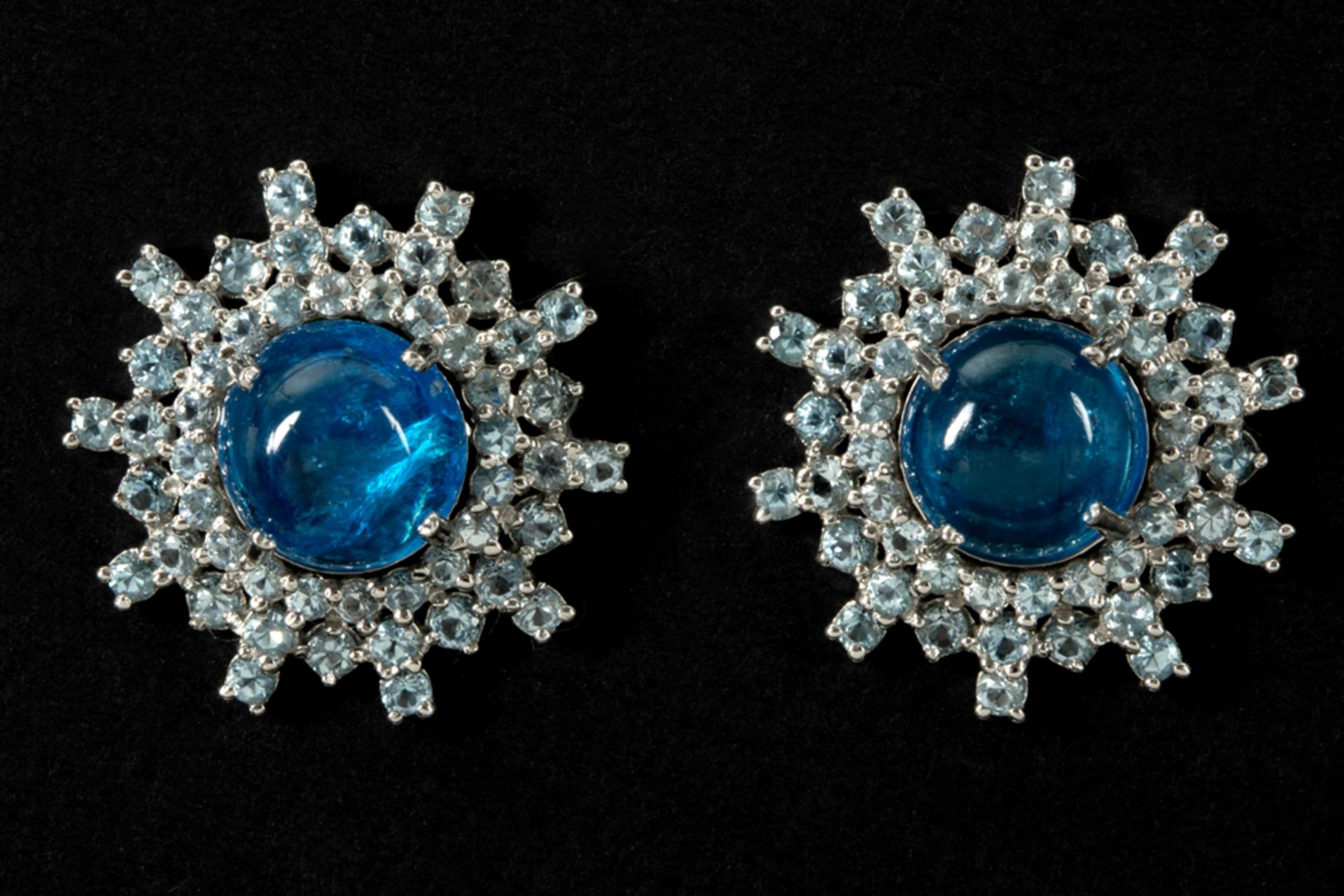 pair of handmade earrings in white gold (18 carat) with ca 5,80 carat of Apatites with cabochon