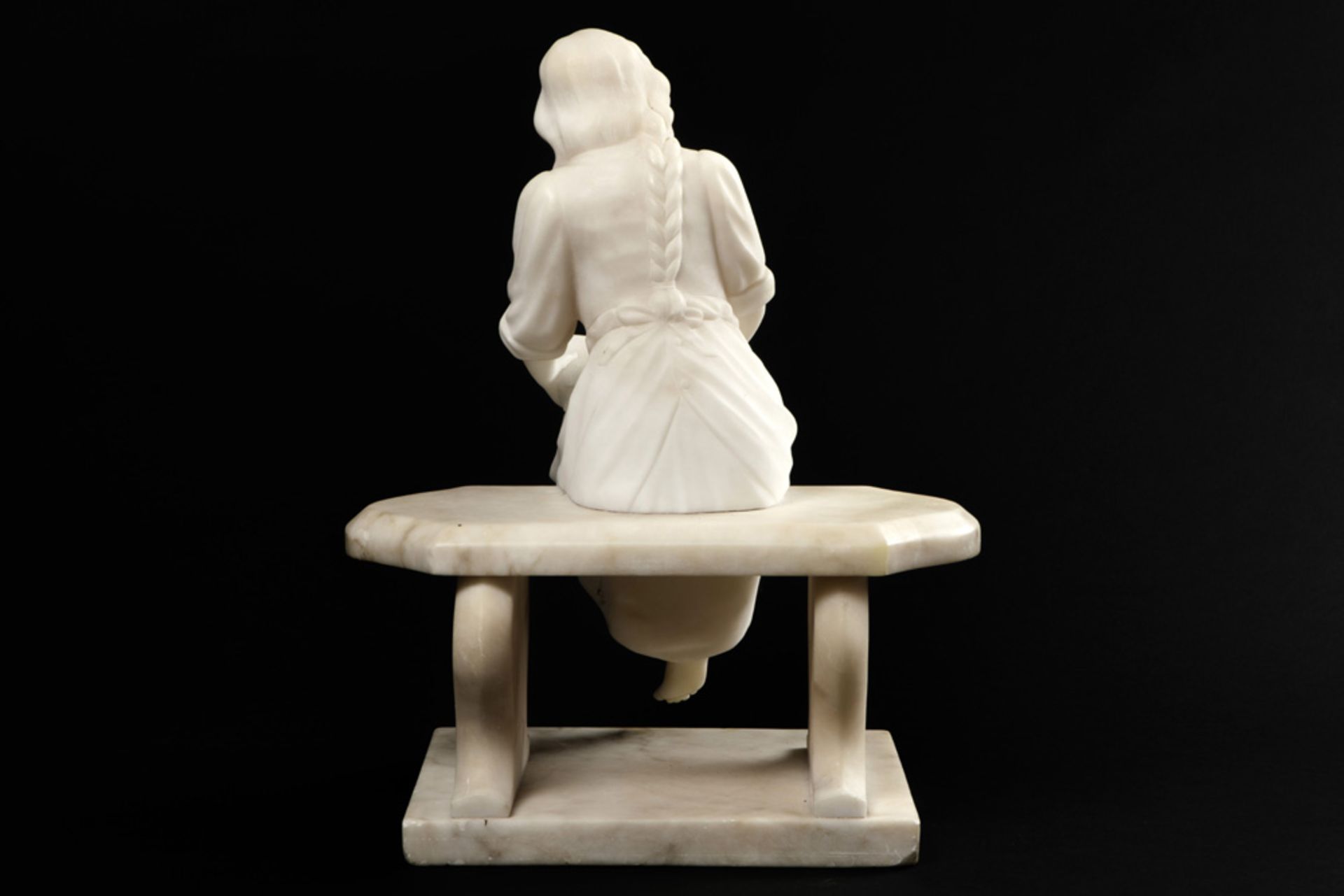 'antique' presumably Italian sculpture in alabaster || 'Antieke' allicht Italiaanse sculptuur in - Bild 4 aus 4