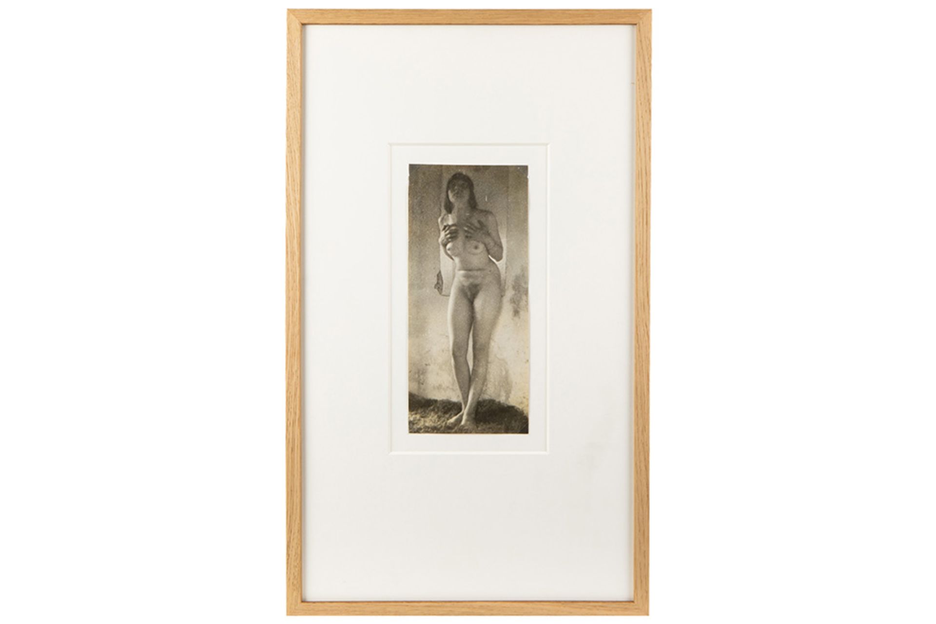 Yuri Eremin vintage gelatin silver print photo with a nude in front of a wall - applied to a - Bild 2 aus 3