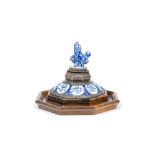 antique inkwell in wood with brass mountings and in ceramic from Delft with a blue-white decor ||