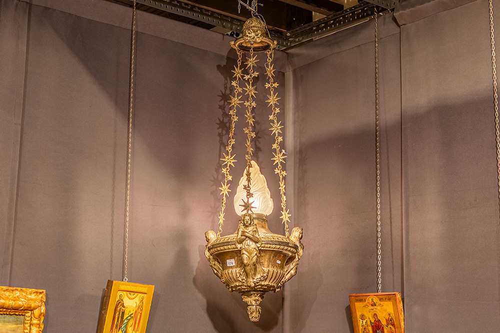 antique church' lamp in silverplated metal Antieke godslamp in metaal met oude originele