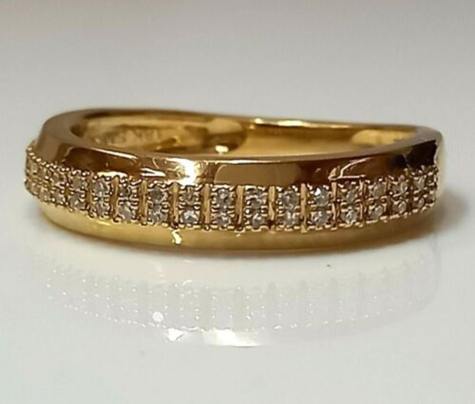 DIAMOND WEDDING BAND/YELLOW GOLD/0.25CT IN GIFT BOX WITH VALUATION CERTIFICATE OF £1995