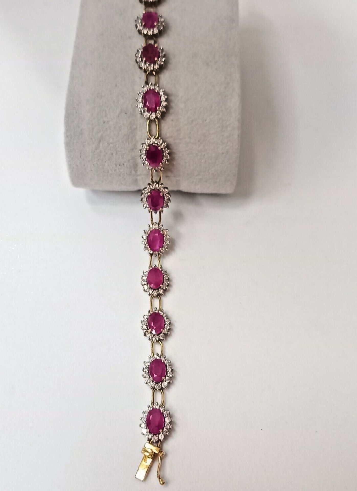 8CT RUBY 2.25CT DIAMOND BRACELET 18CT YELLOW GOLD WITH GIFT BOX AND VALUATION CERTIFICATE OF £4900 - Image 2 of 6