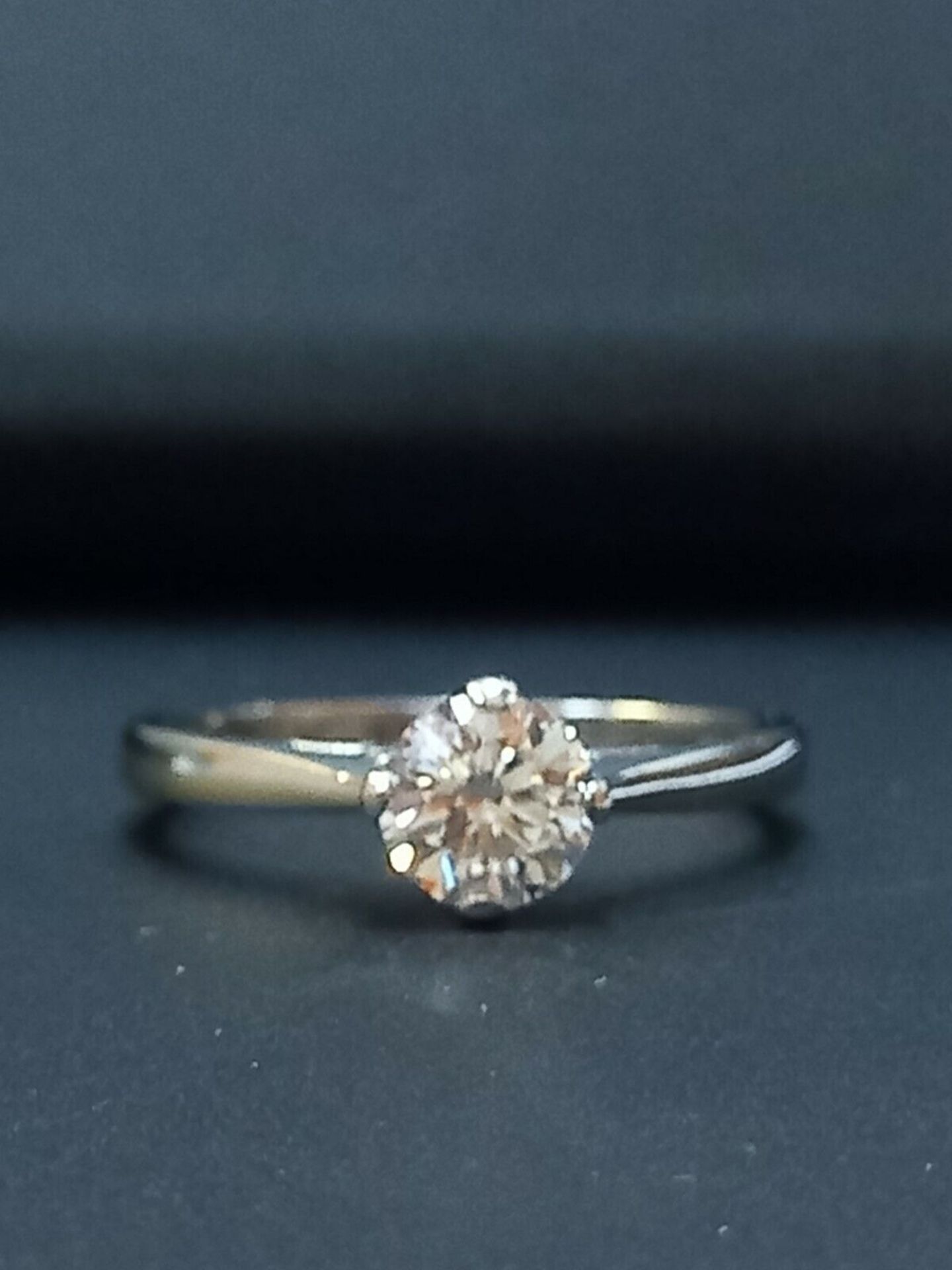 0.72 DIAMOND PLATINUM SOLITAIRE ENGAGEMENT RING/WHITE GOLD + GIFT BOX + VALUATION CERT OF £3795 - Image 5 of 8