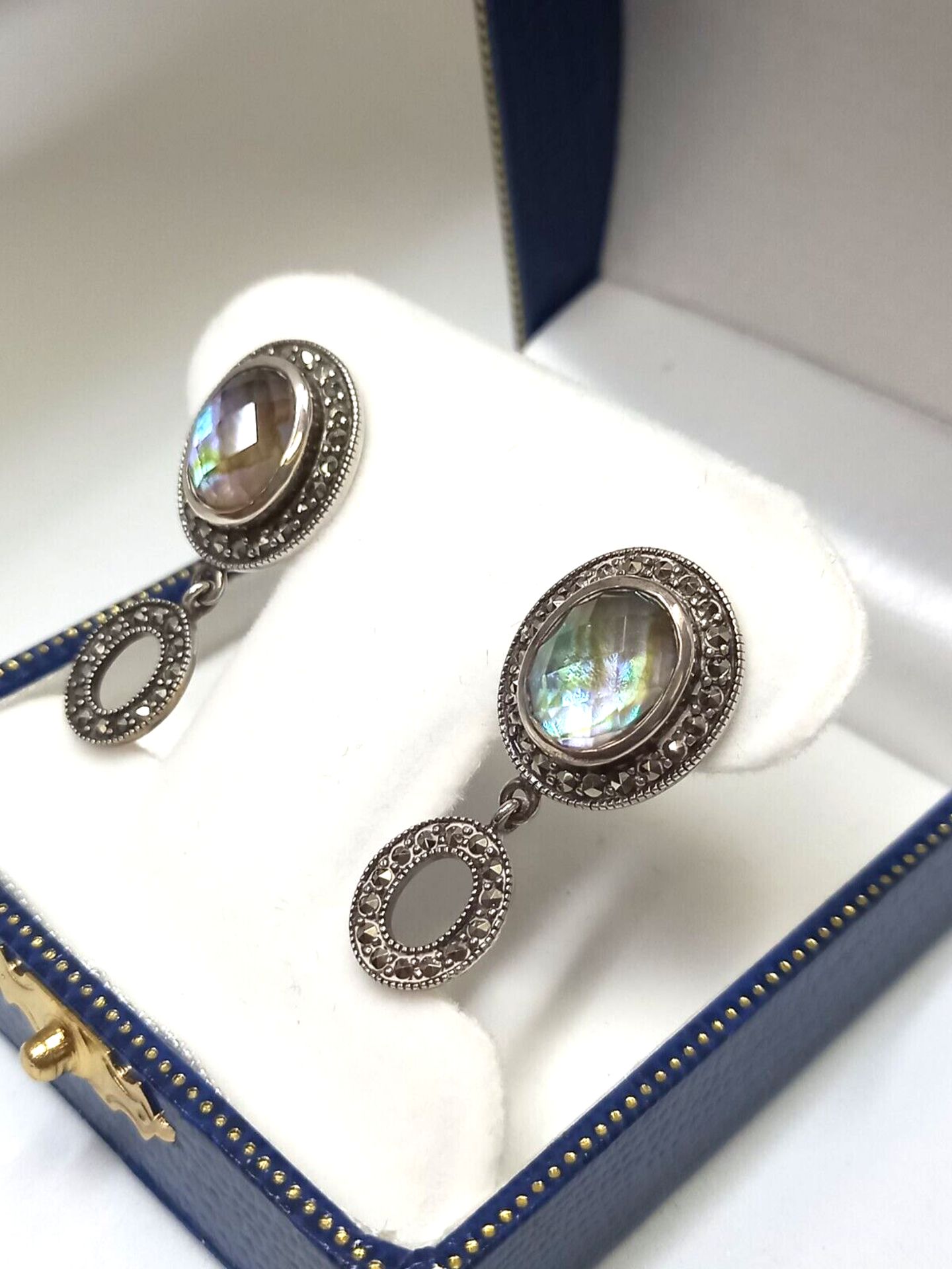 STUNNING MARQUISETTE & MOTHER OF PEARL EARRINGS/SILVER IN GIFT BOX - Image 2 of 5