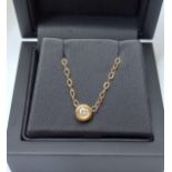 BRILLIANT CUT .25 DIAMOND PENDANT IN 9CT YELLOW GOLD + GIFT BOX WITH VALUATION CERTIFICATE OF £1,795