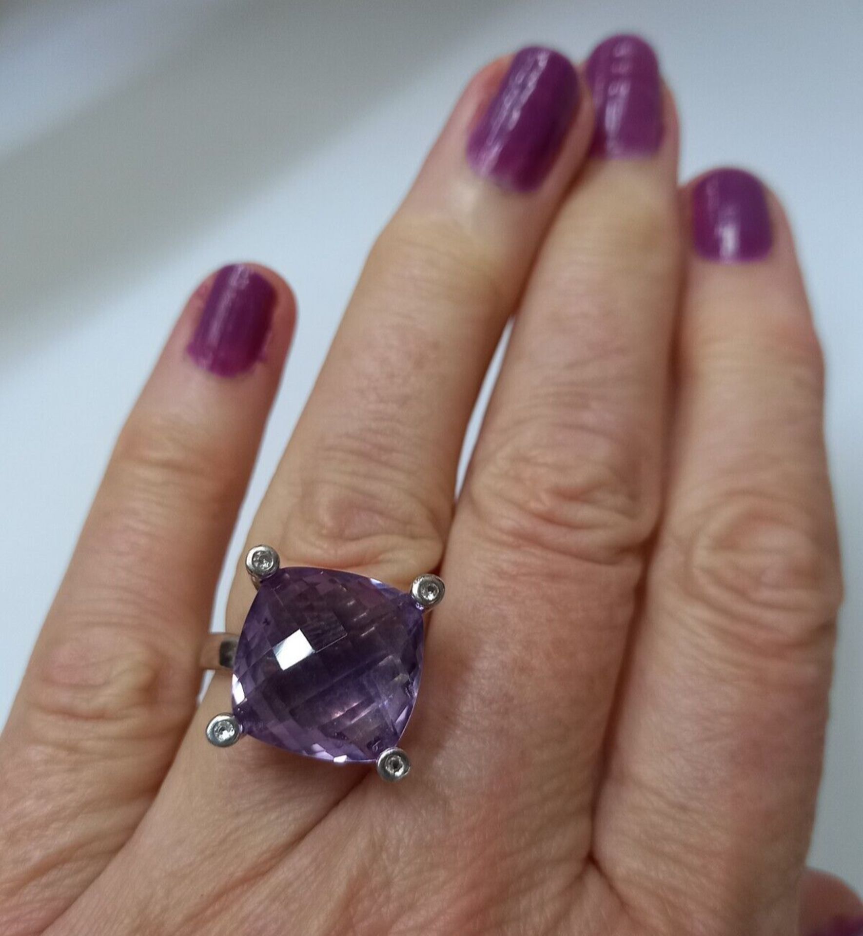 LARGE AMETHYST & DIAMOND SILVER RING - Image 2 of 5