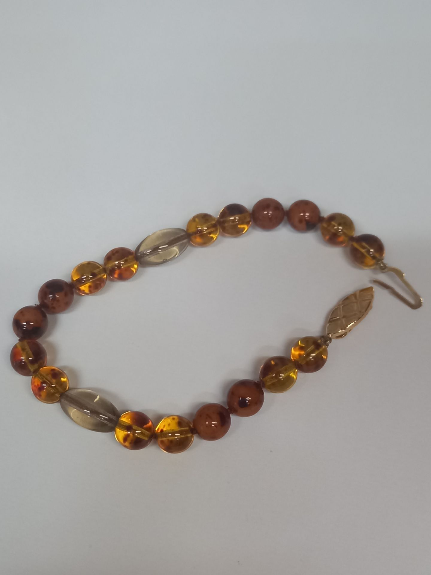 KNOTTED BALTIC AMBER BRACELET - Image 3 of 4