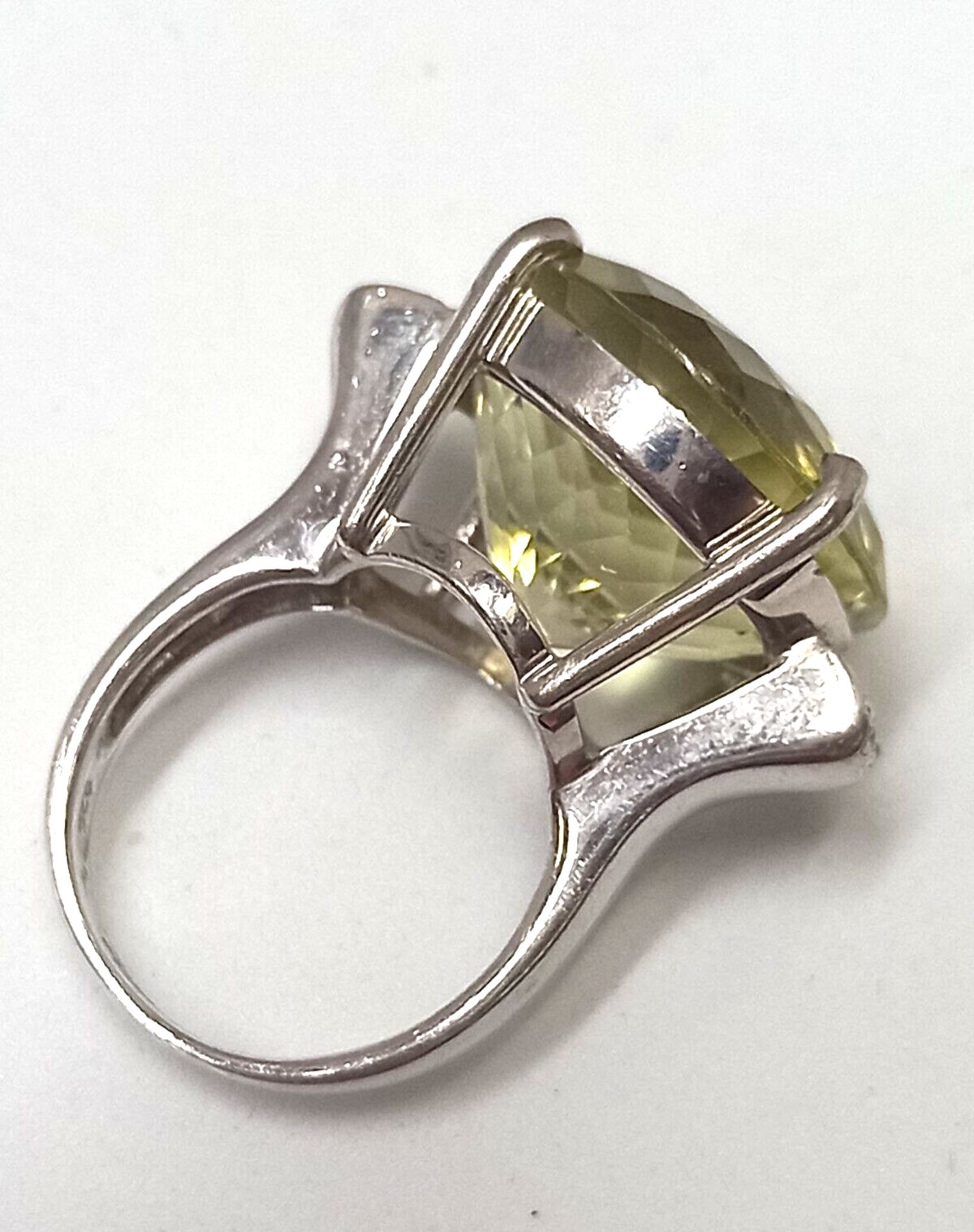LIME GREEN CRYSTAL DRESS RING WITH DIAMONDS - Image 4 of 6