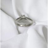 0.35CT DIAMOND ENGAGEMENT RING DIAMOND SHOULDERS IN GIFT BOX WITH VALUATION CERTIFICATE OF £1750