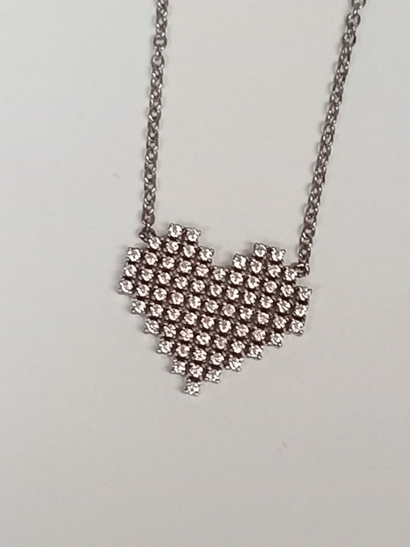 SILVER CUBIC ZIRCONIA HEART PENDANT - Image 2 of 4