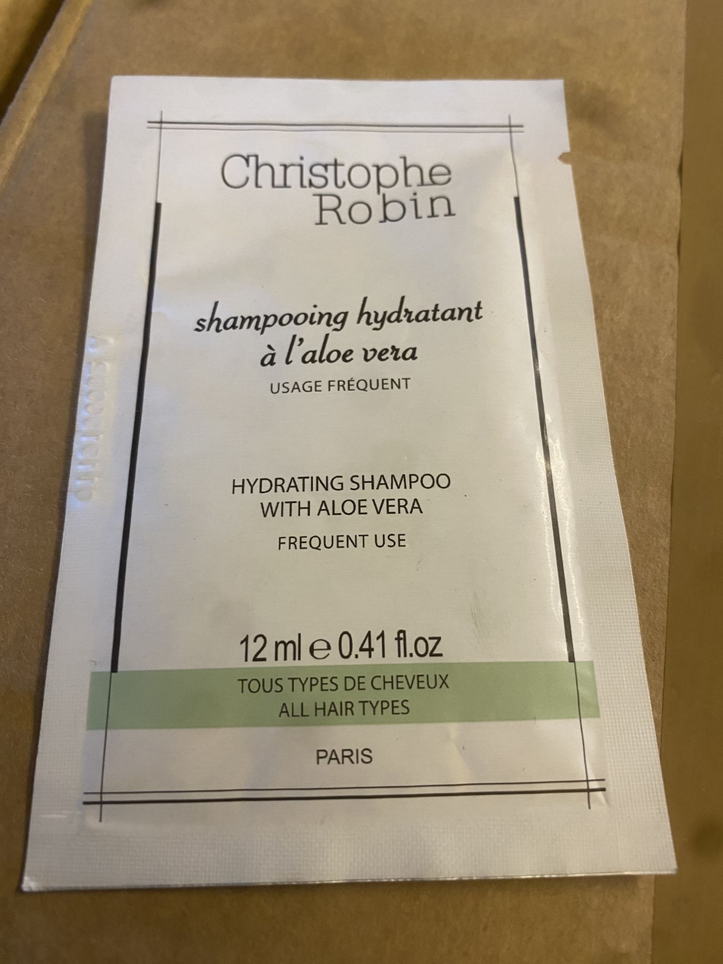 1100 X CHRISTOPHE ROBIN HYDRATING SHAMPOO WITH ALOE VERA 12ML SACHETS RRP£3300 - Bild 3 aus 3