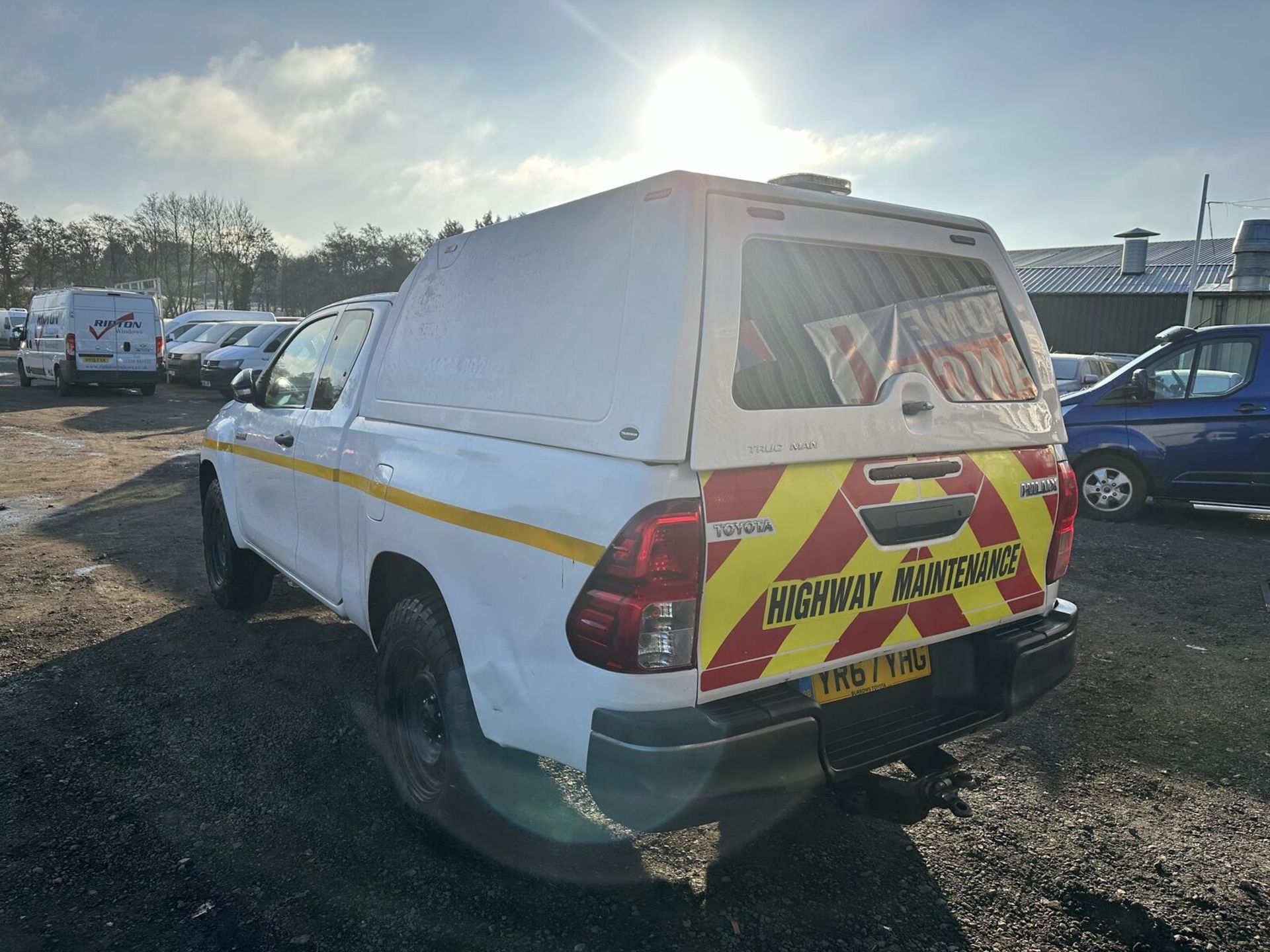 WORK-READY 4X4 POWERHOUSE: TOYOTA HILUX TWIN CAB LONG MOT (NO VAT ON HAMMER) - Image 11 of 12