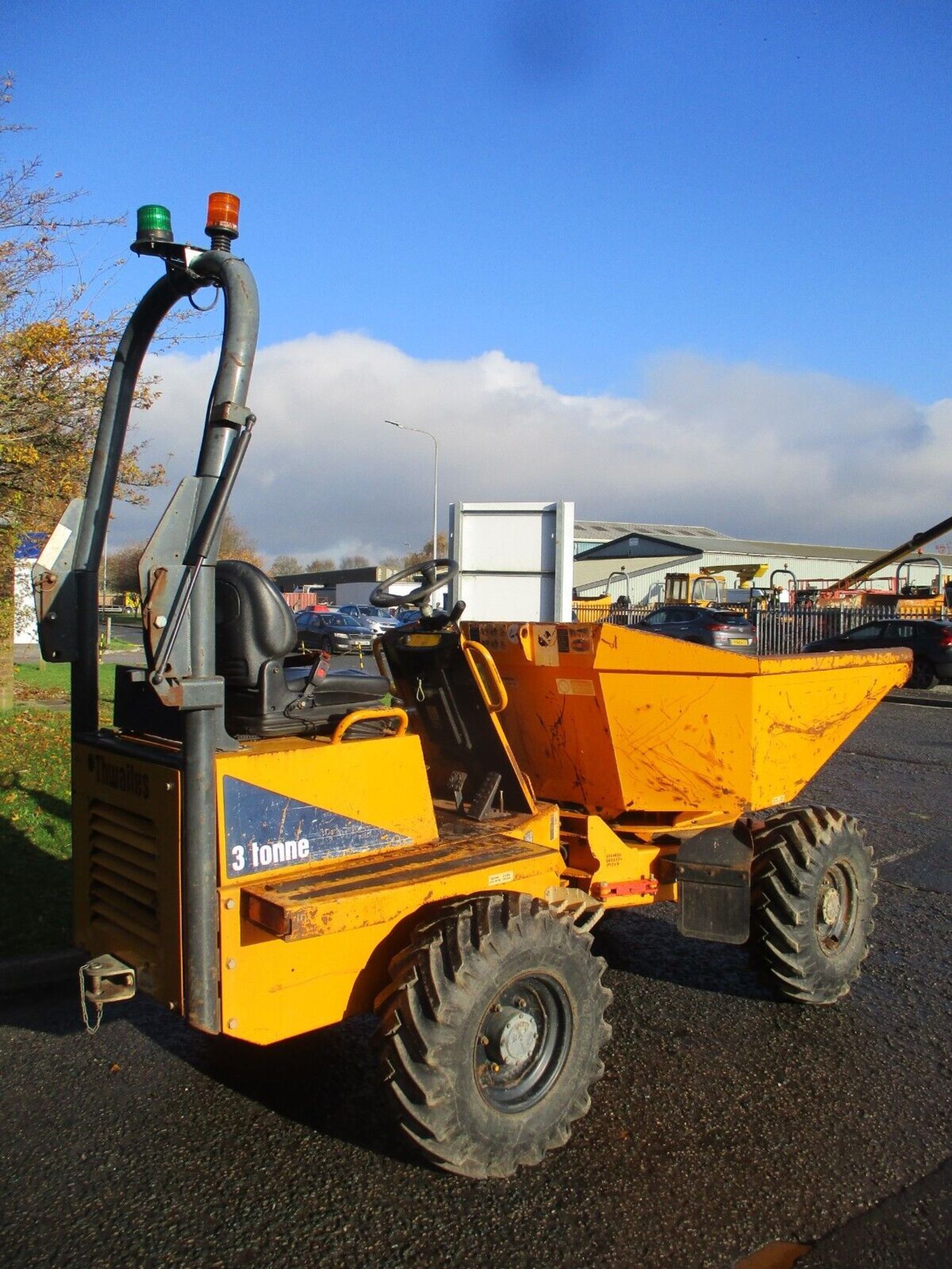 2011 THWAITES 3 TON DUMPER - Image 6 of 15