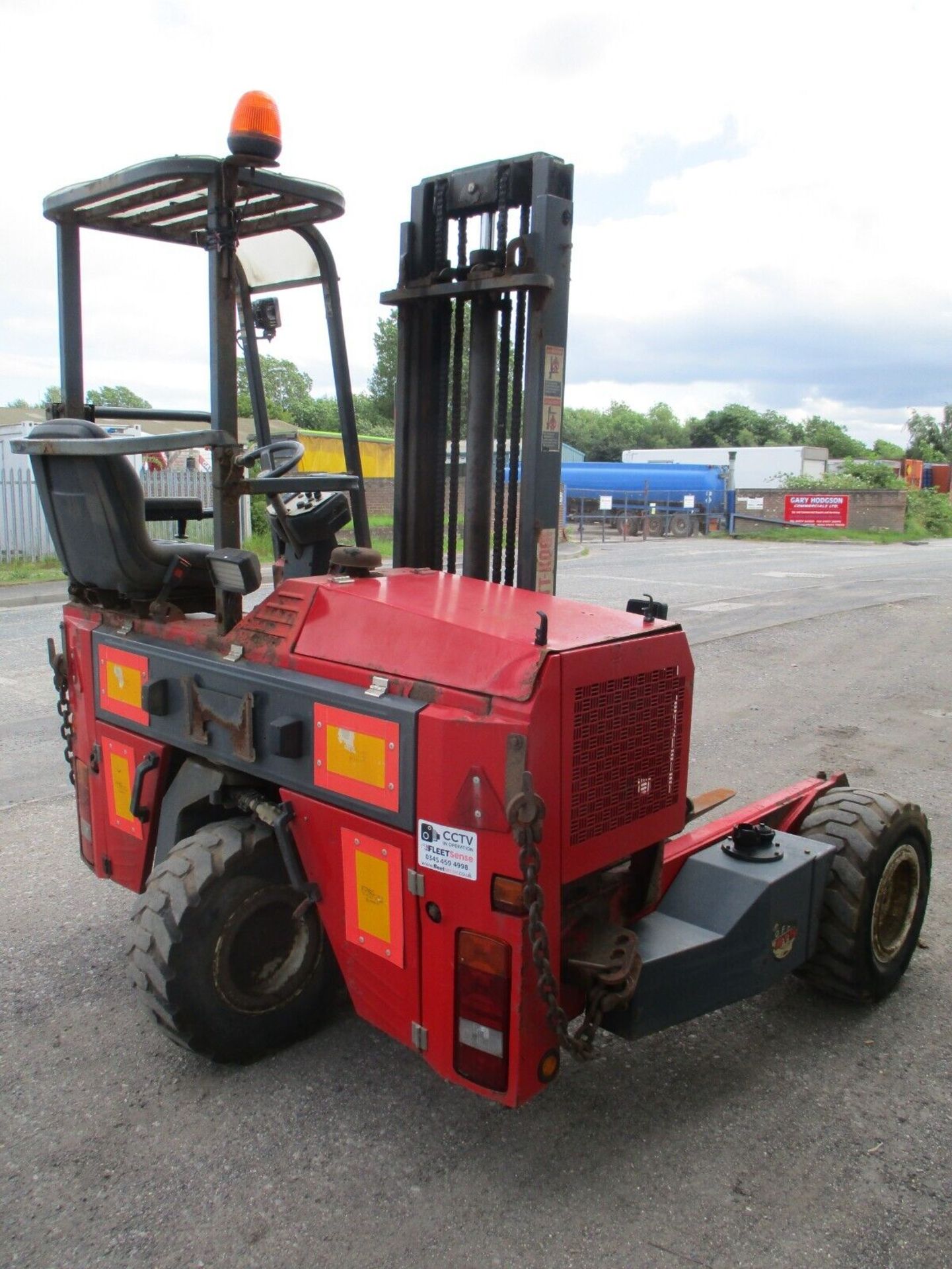 2005 MOFFETT MOUNTY M5 20.3: VERSATILE 2-TON LIFTER - Image 6 of 10