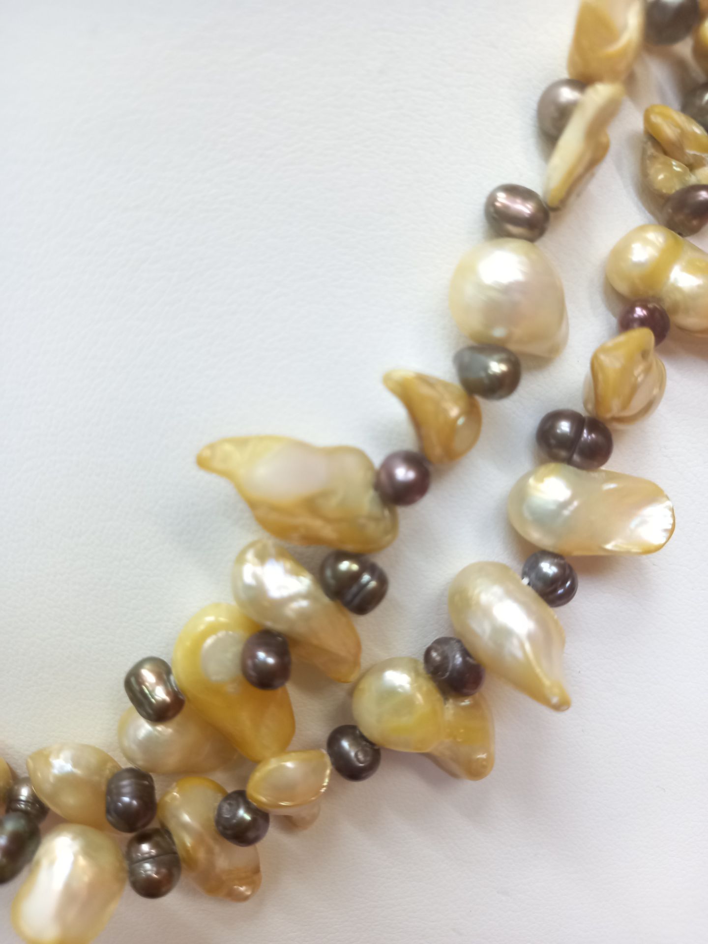 DOUBLE STRAND FRESHWATER PEARL NECKLACE - Image 3 of 5