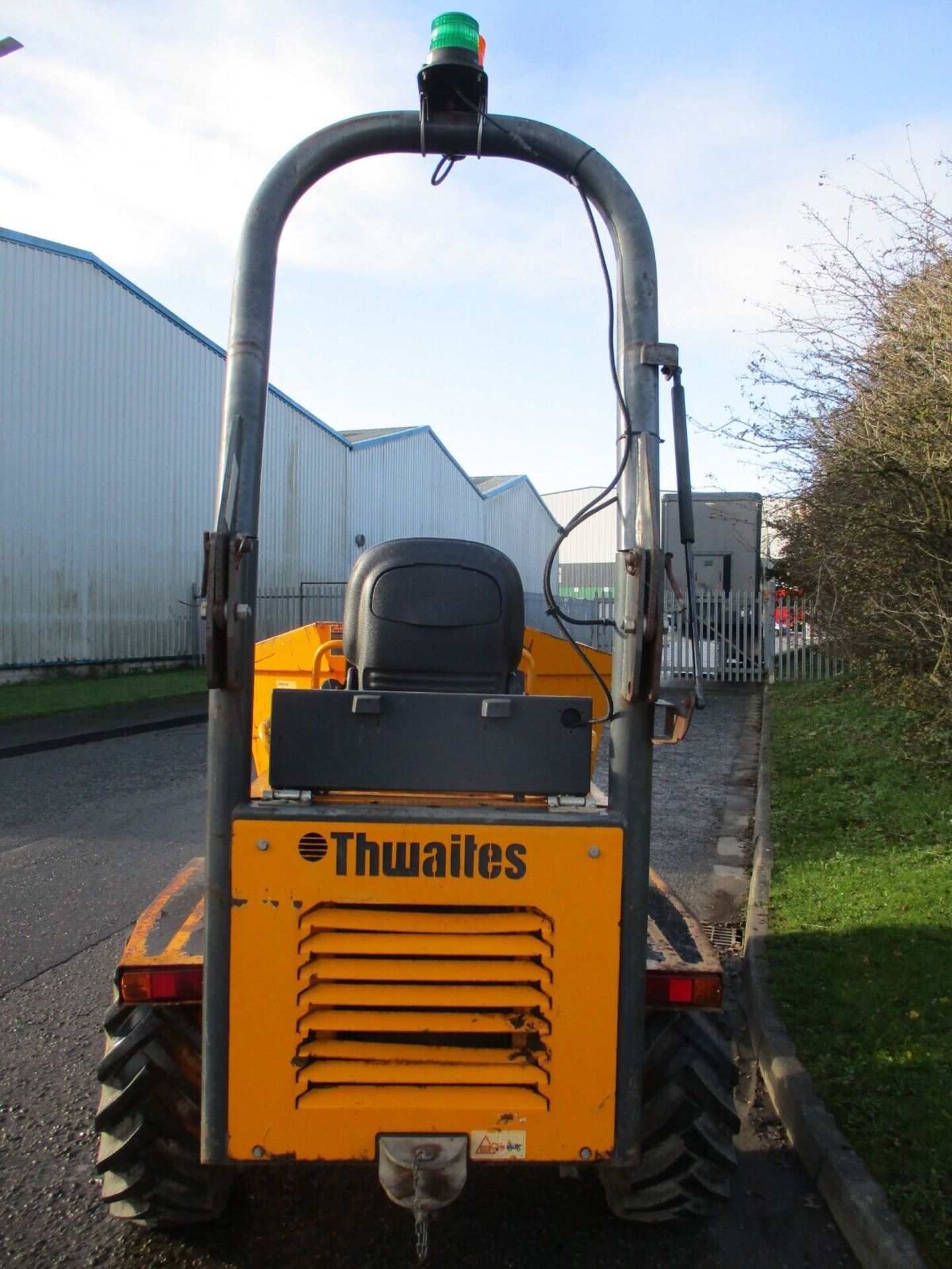 2011 THWAITES 3 TON DUMPER - Image 12 of 15