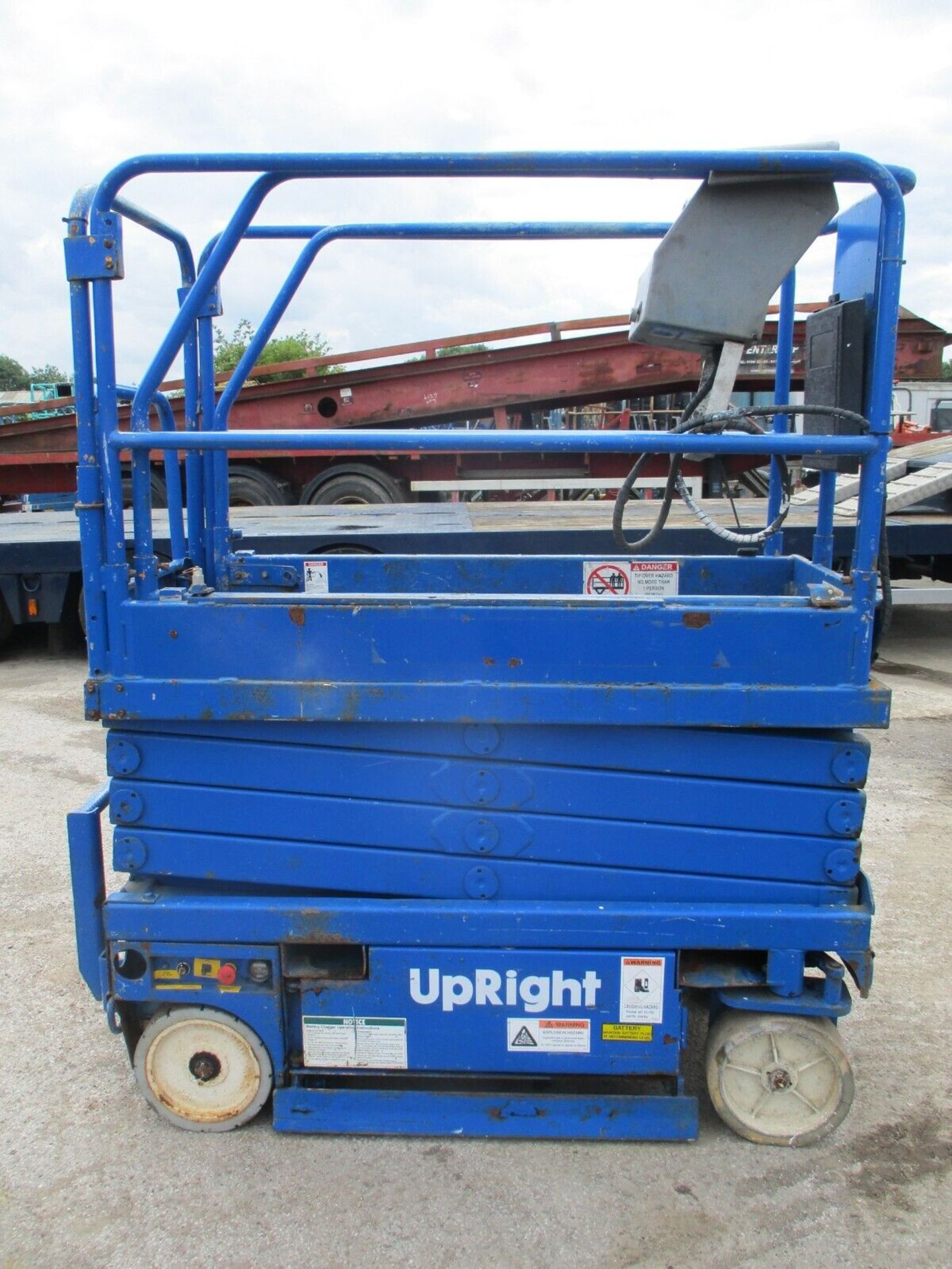 UPRIGHT MX19 SCISSOR LIFT ACCESS PLATFORM CHERRY PICKER GENIE 3219 SKYJACK - Image 7 of 10