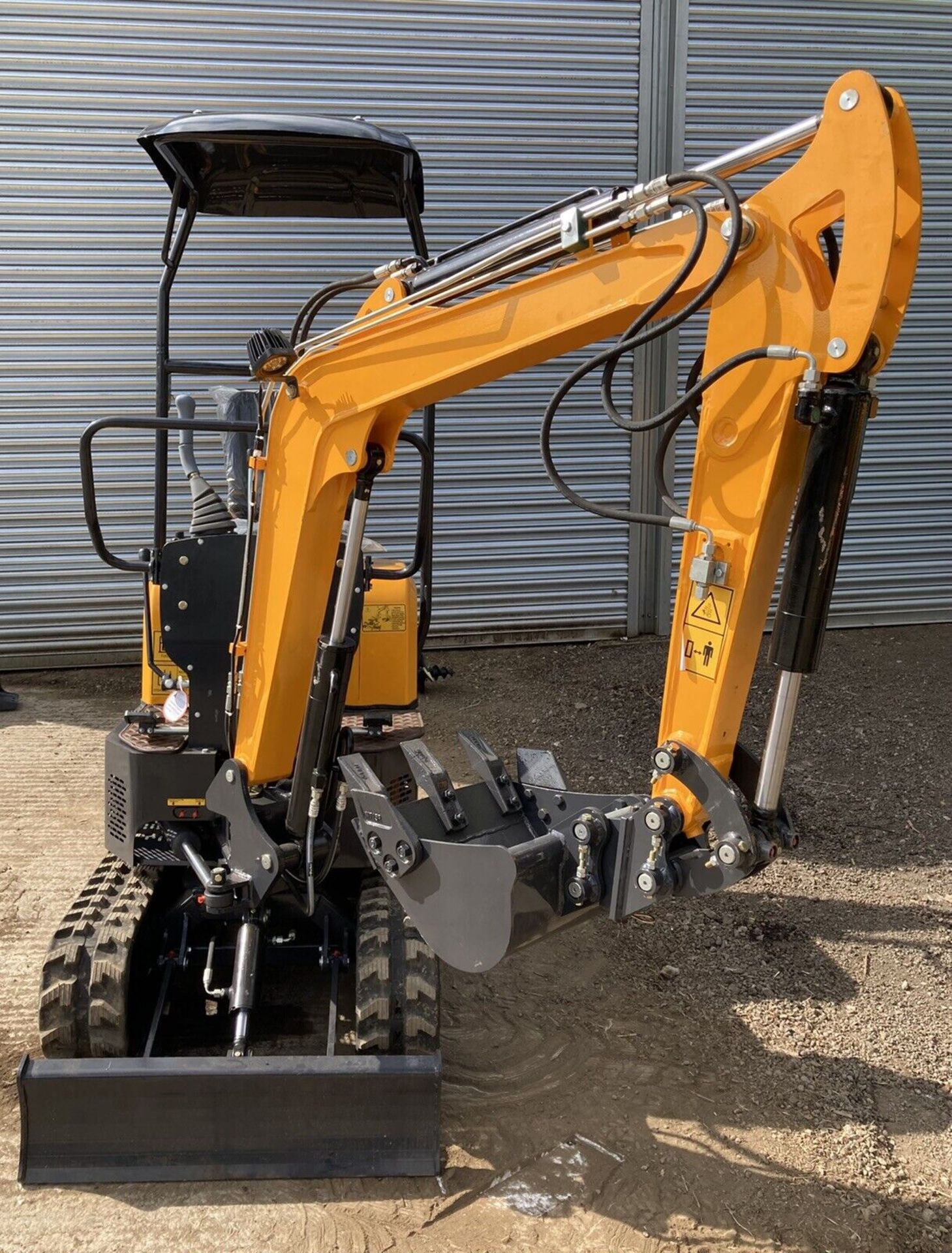 2023 POWER UNLEASHED: BRAND NEW 1 TONNE MICRO DIGGER - JCB, KUBOTA, AND MORE! - Image 6 of 12