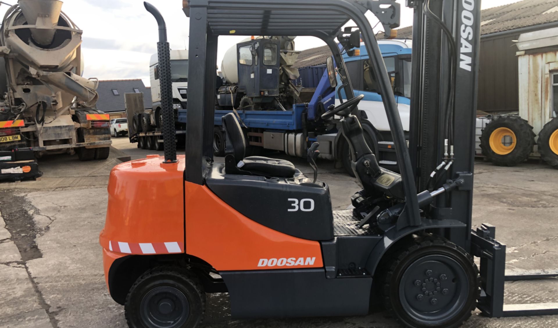 DOOSAN D30S-5,3 TON DIESEL FORKLIFT