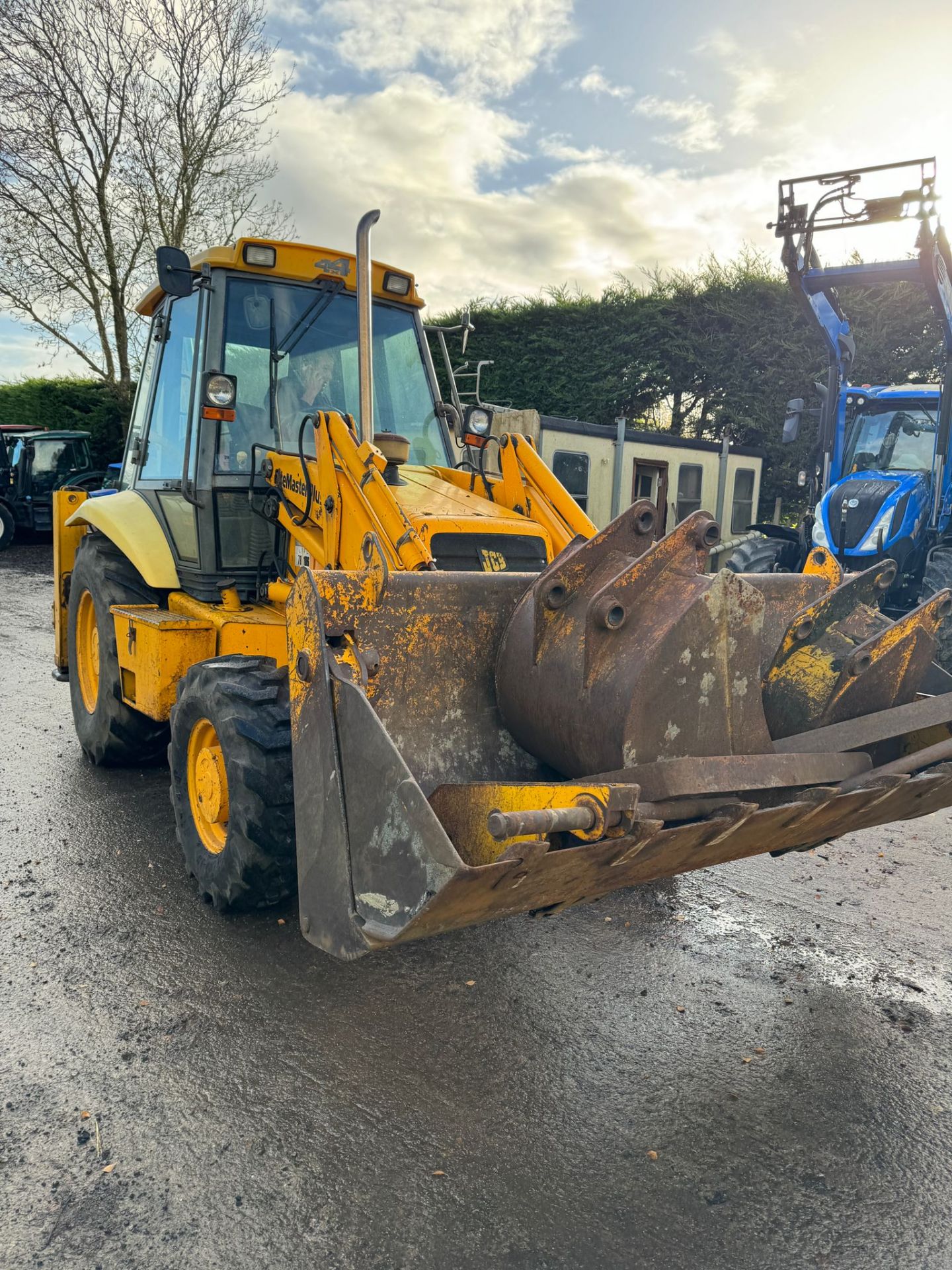 JCB 3CX WHEELED DIGGER - Image 4 of 13