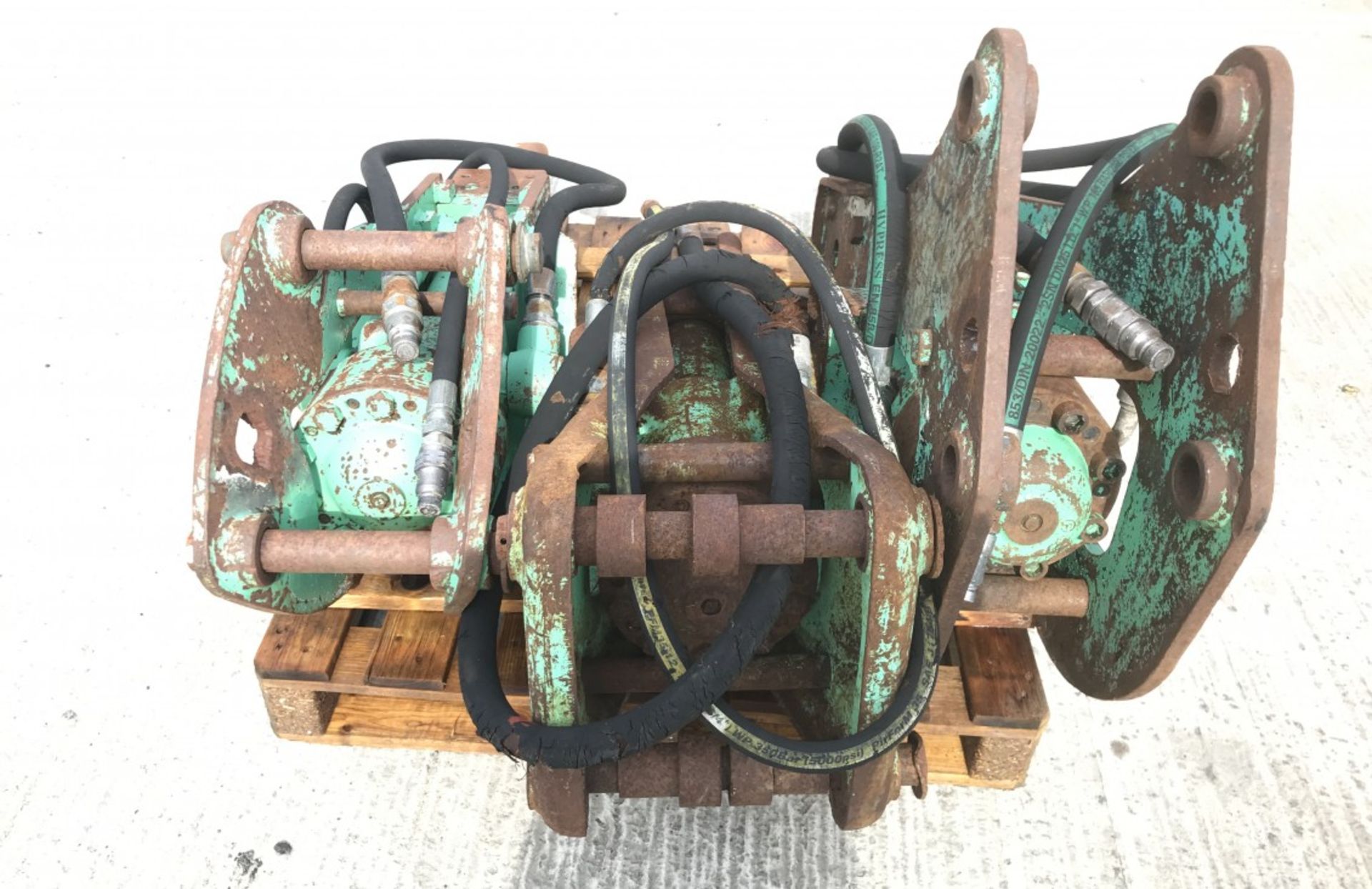 MONTEBERT HYD BREAKER TO SUIT BACKHOE LOADER - Image 2 of 6