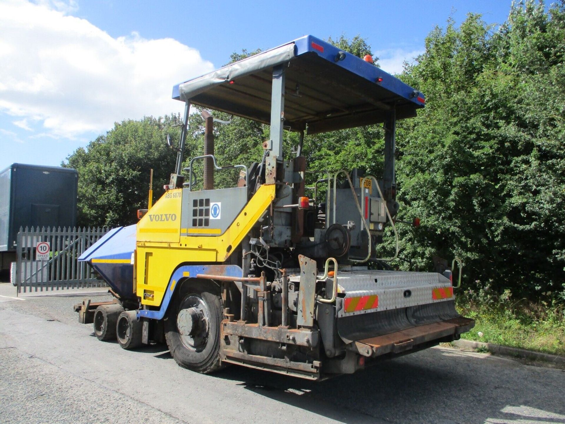 2008 VOLVO ABG TITAN 6870: PAVING EXCELLENCE - Image 3 of 14