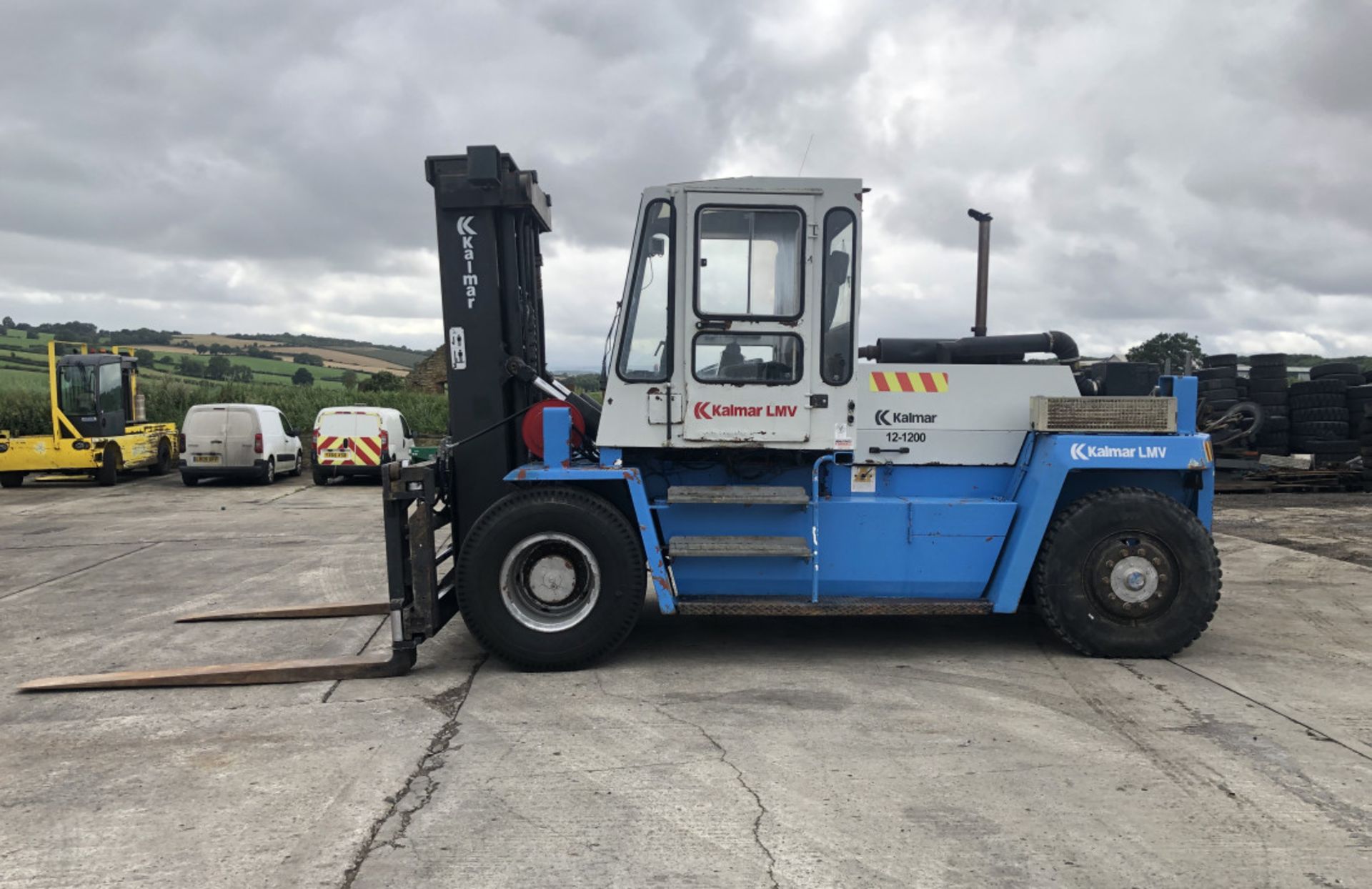 KALMAR DCD 12-1200 12TON DIESEL FORKLIFT - Image 3 of 8