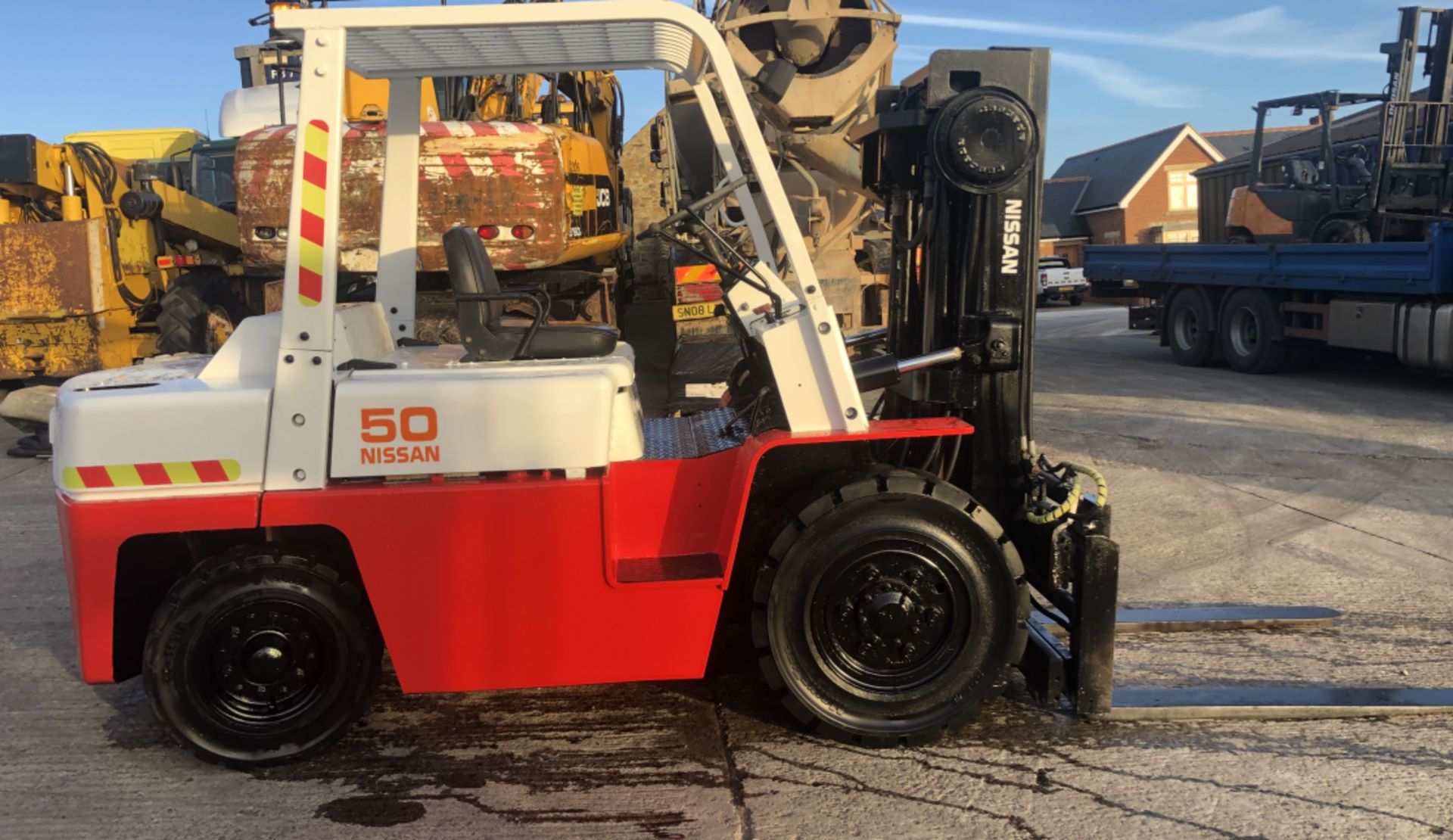 NISSAN FD50,5 TON DIESEL CONTAINER SPEC FORKLIFT