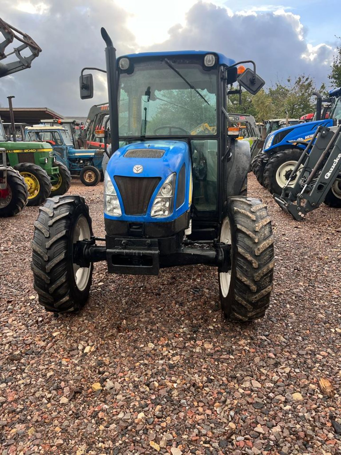 2008 NEW HOLLAND T4020 TRACTOR - Image 5 of 12