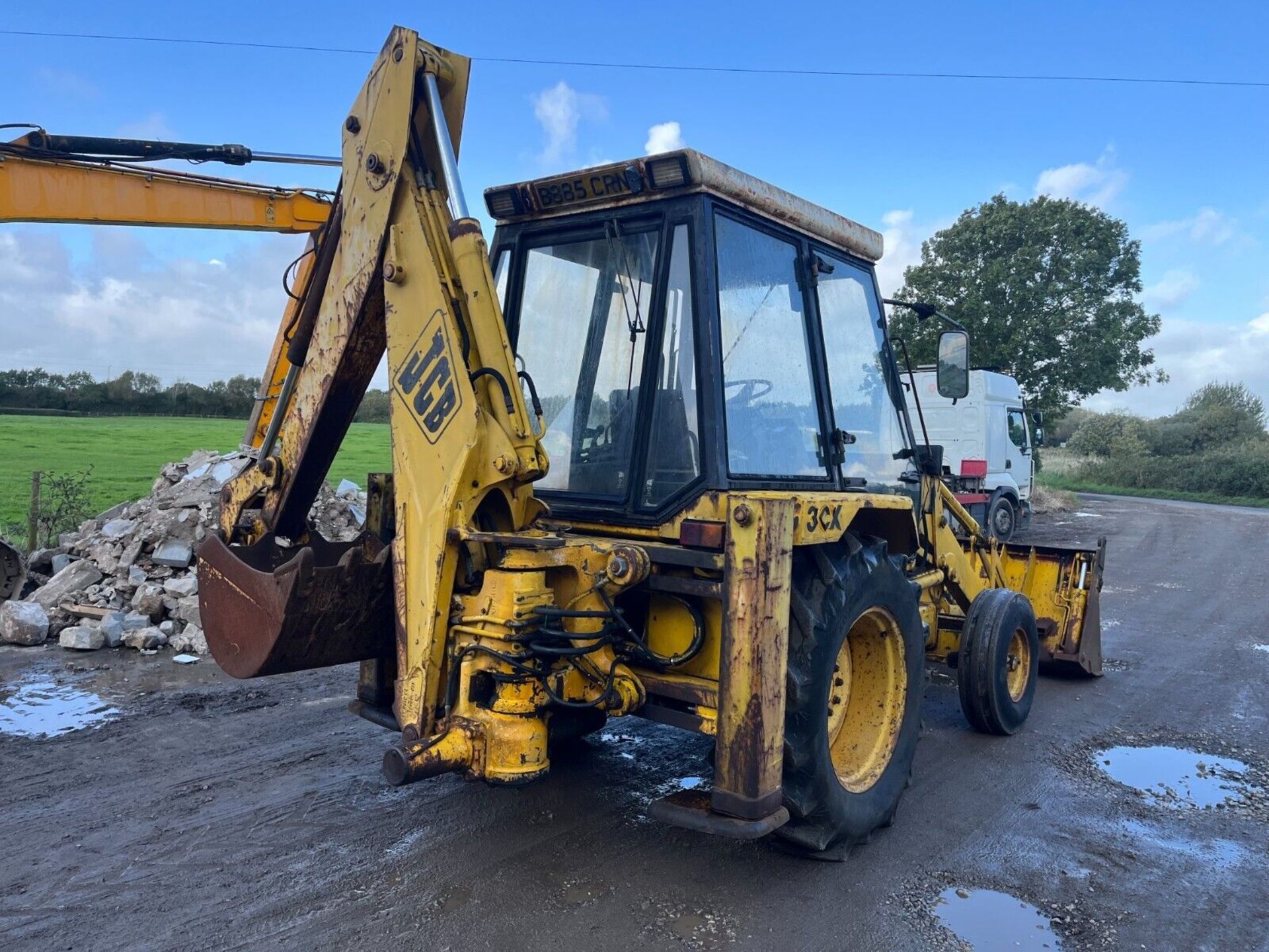 1984 JCB 3CX 2 WHEEL DRIVE BACKHOE LOADER - Image 3 of 15