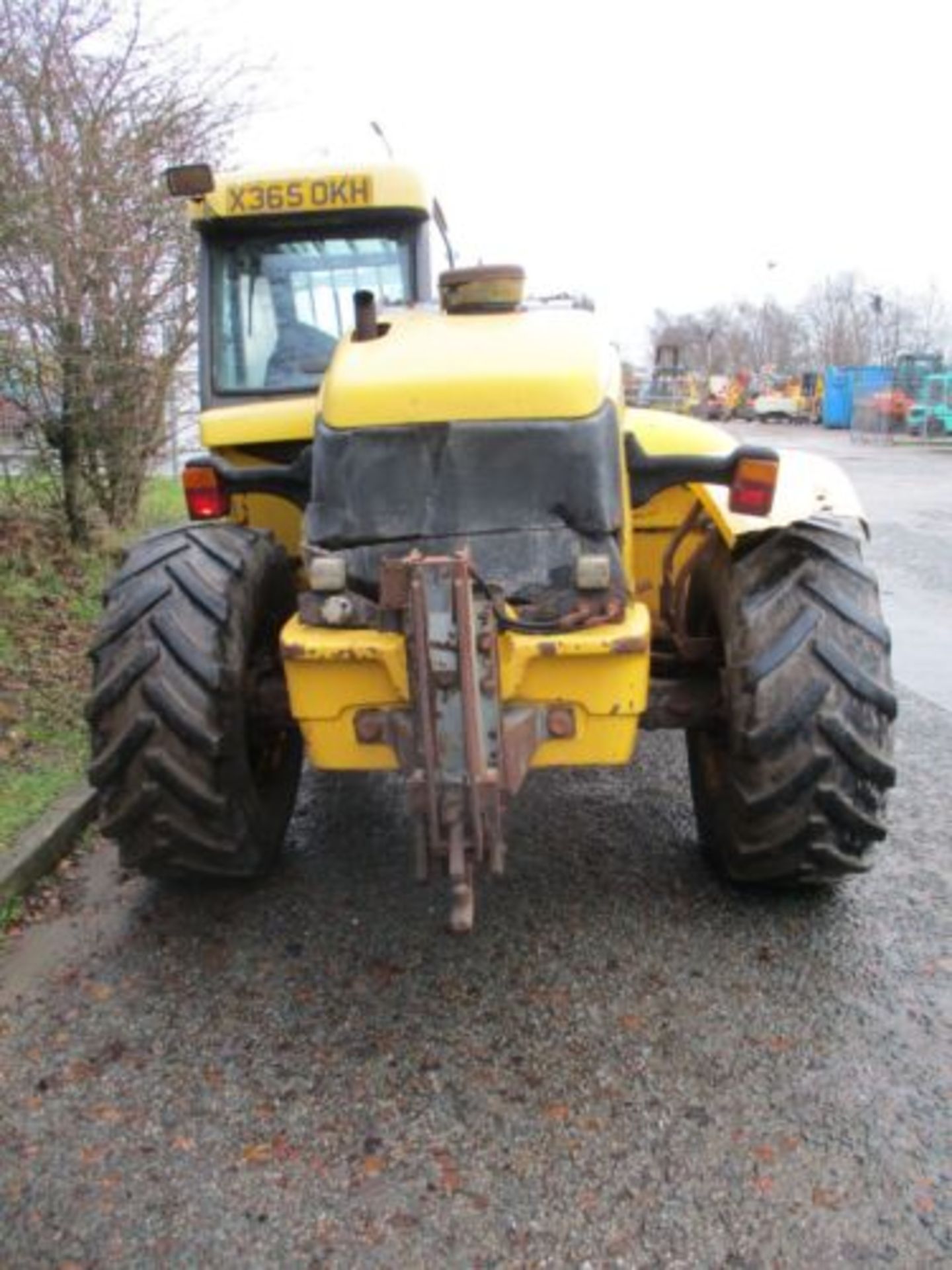 NEW HOLLAND LM410 TELEHANDLER: 2.8 TON LIFT - Image 7 of 8