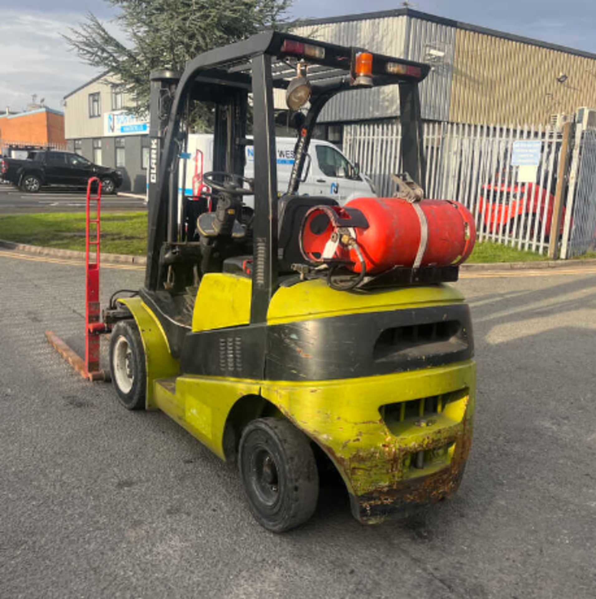 2005 LPG FORKLIFTS CLARK C25G - Image 6 of 6